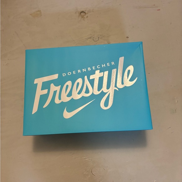 Doernbecher Hailey edition - Picture 3 of 4